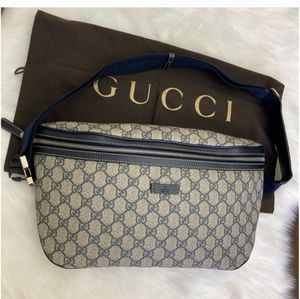 Gucci  Supreme Belt Bag